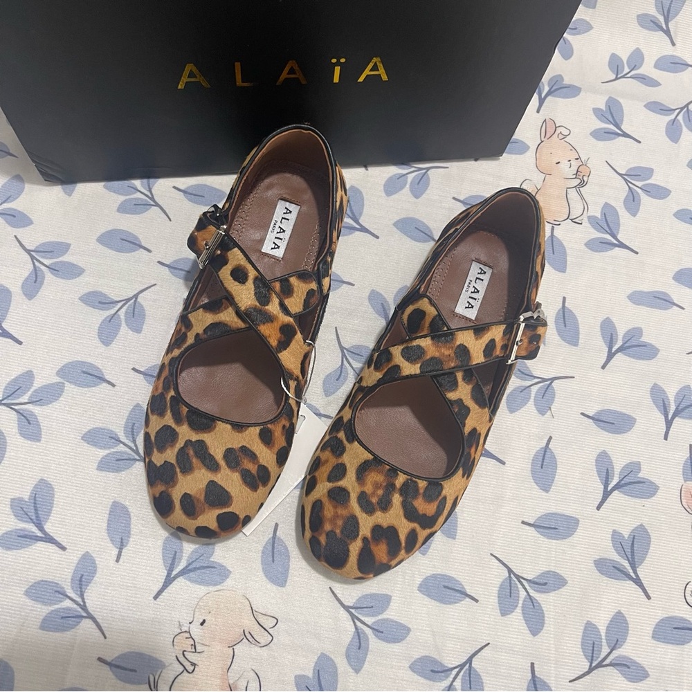 Alaia Leopard Print Mary Jane Flats - Brown